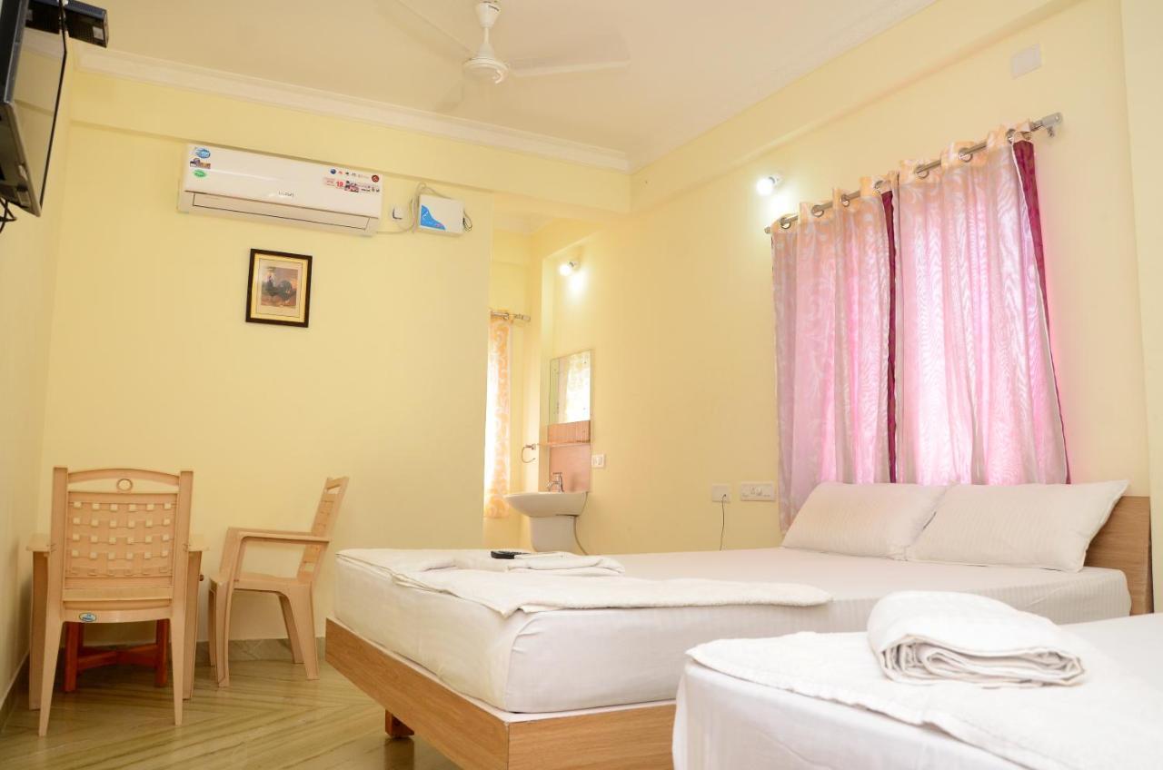 Hari Iyer Residency Hotell Tiruchchendūr Exteriör bild