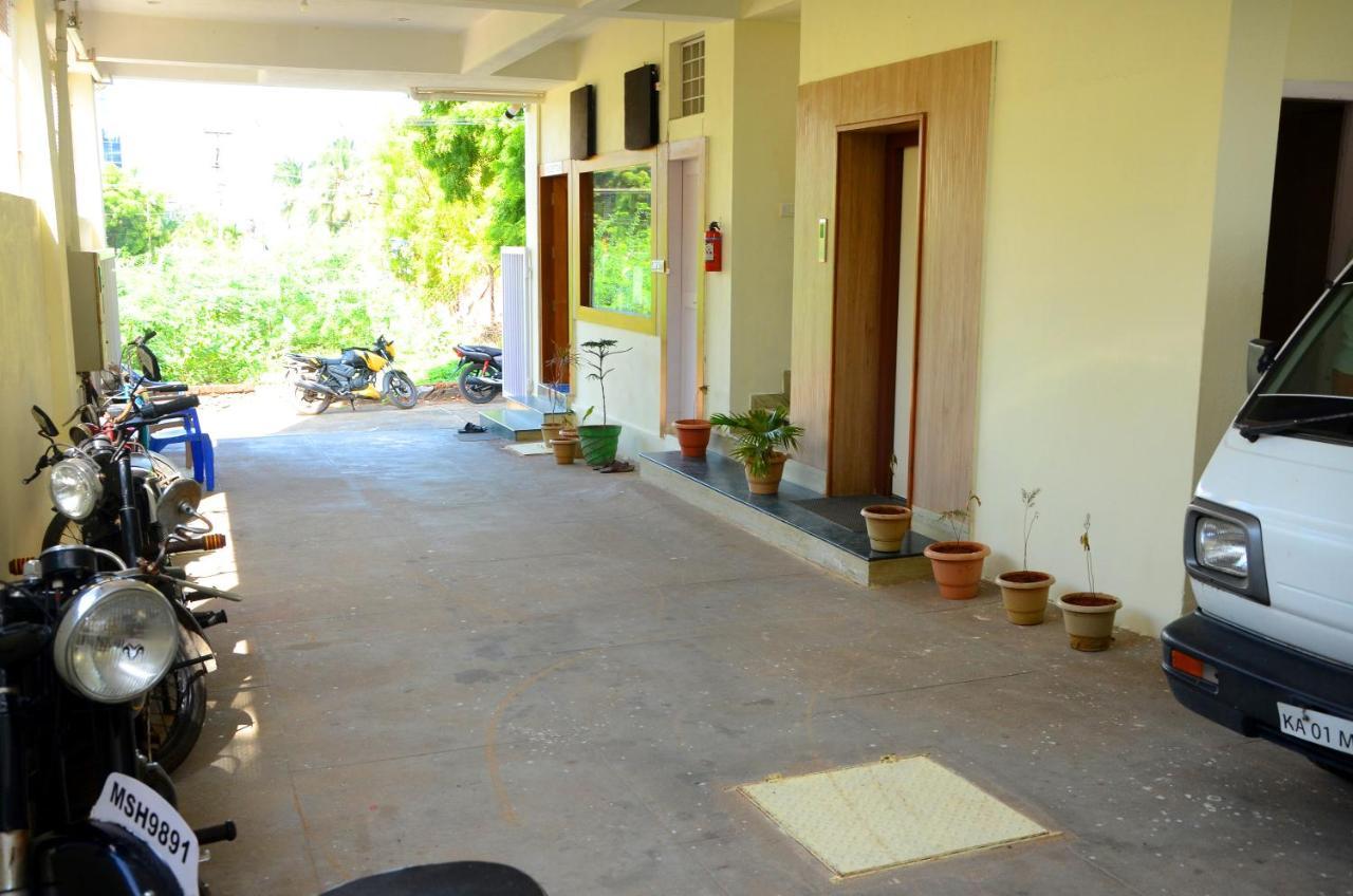 Hari Iyer Residency Hotell Tiruchchendūr Exteriör bild
